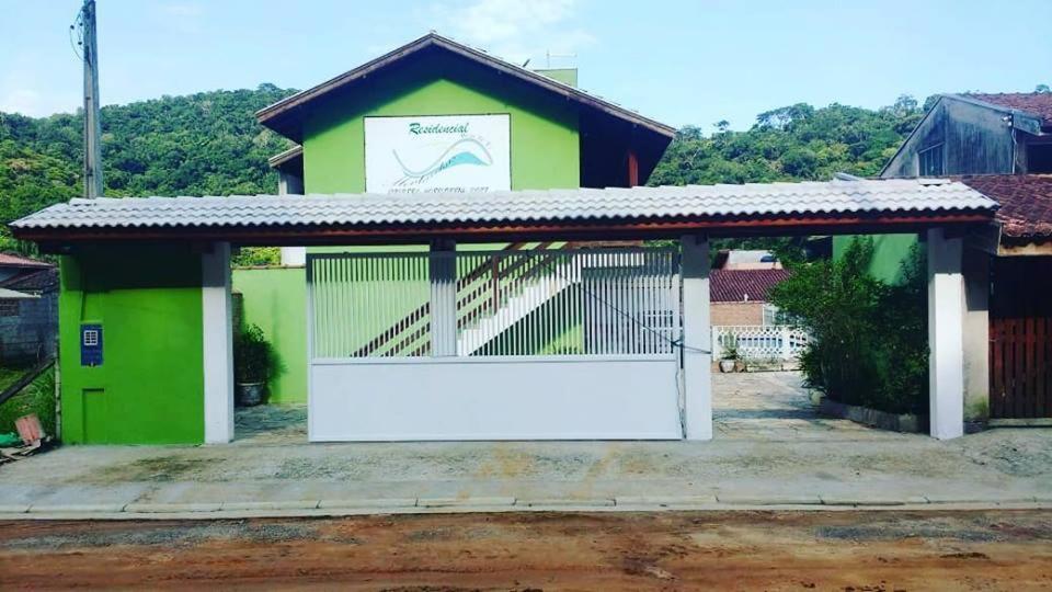 Montanhas Bem Te VI Hotel Caraguatatuba Bagian luar foto