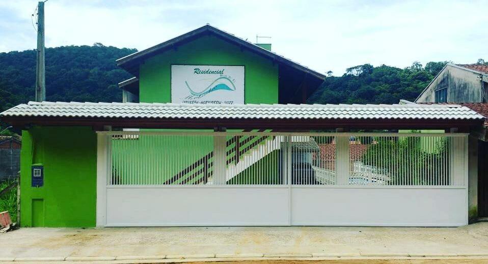 Montanhas Bem Te VI Hotel Caraguatatuba Bagian luar foto